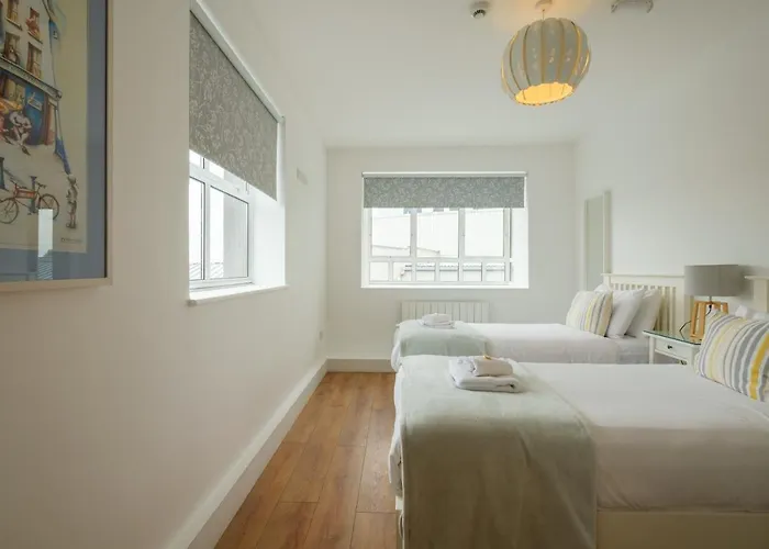 Eyre Square Townhouse